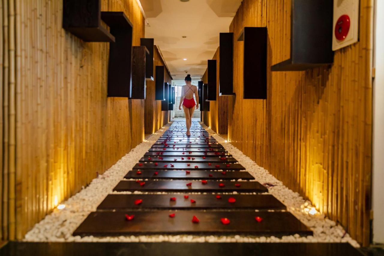 Muong Thanh Grand Ha Long Hotel Exterior foto