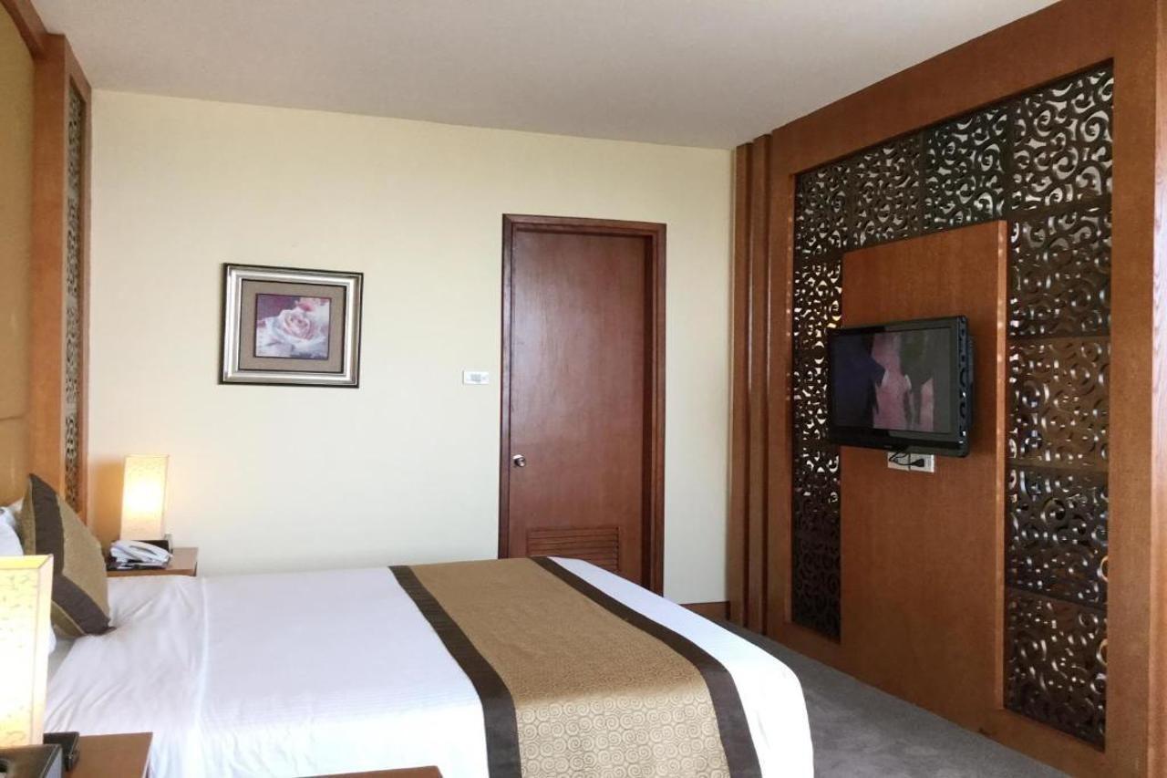 Muong Thanh Grand Ha Long Hotel Exterior foto